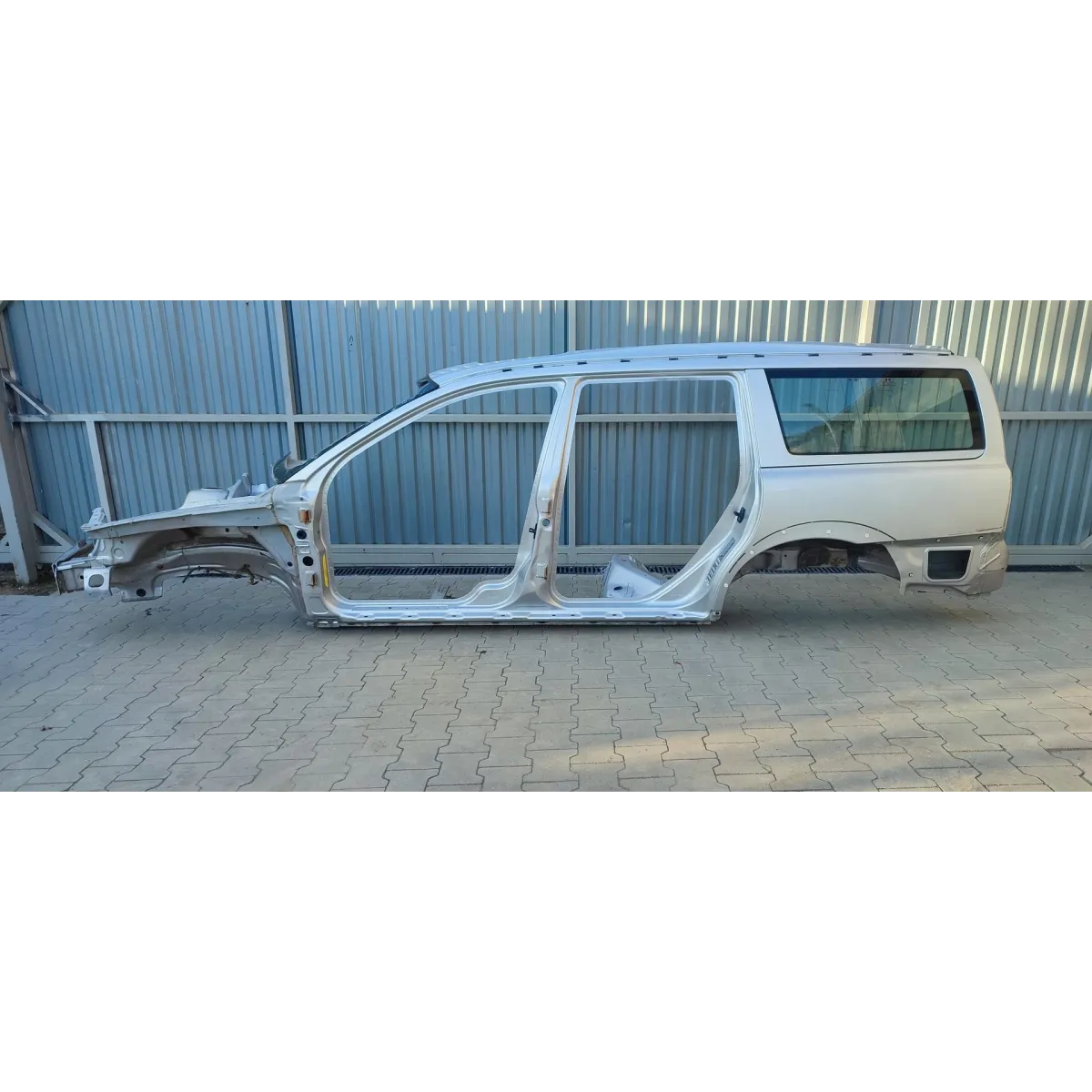 VOLVO XC70 ĆWIARTKA LEWA SŁUPEK PRÓG BOK