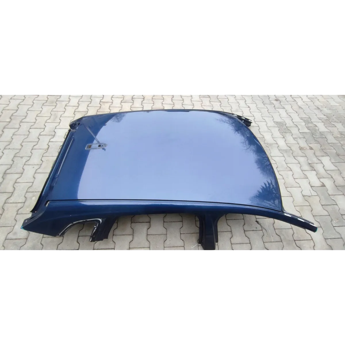 VOLVO V40 DACH KOLOR 498