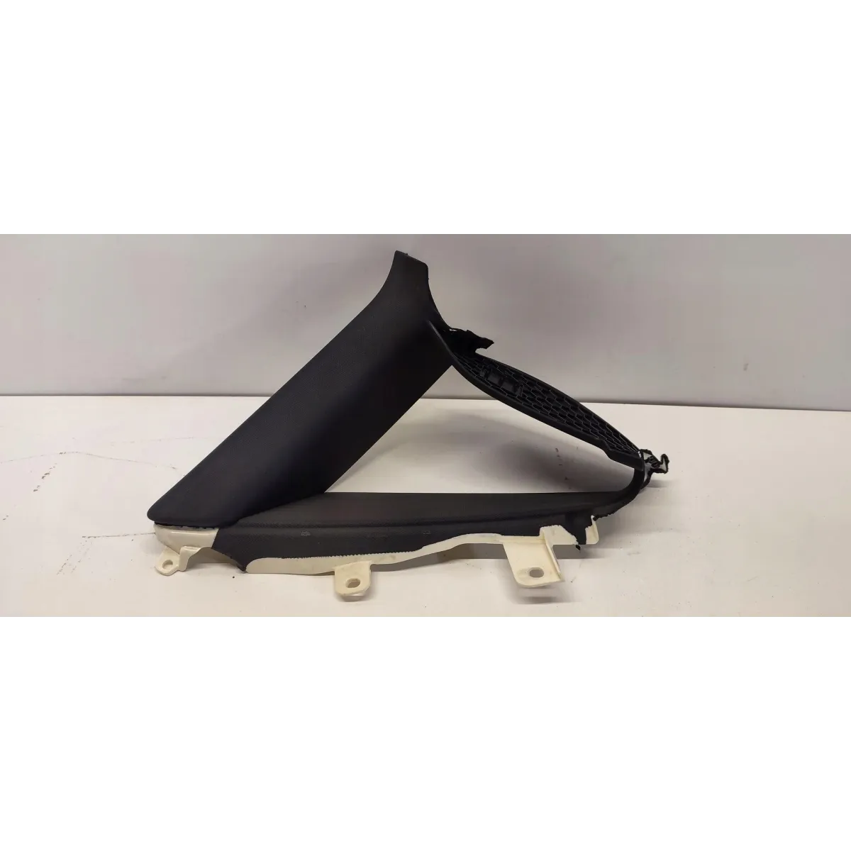 AUDI A7 4G OSŁONA SŁUPKA LEWA 4G8867287