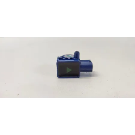 SUZUKI SX4 S-CROSS CZUJNIK UDERZENIA 3F920-76S00