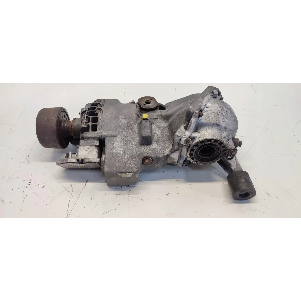 BMW F20 MOST DYFERENCJAŁ TYŁ 30759532