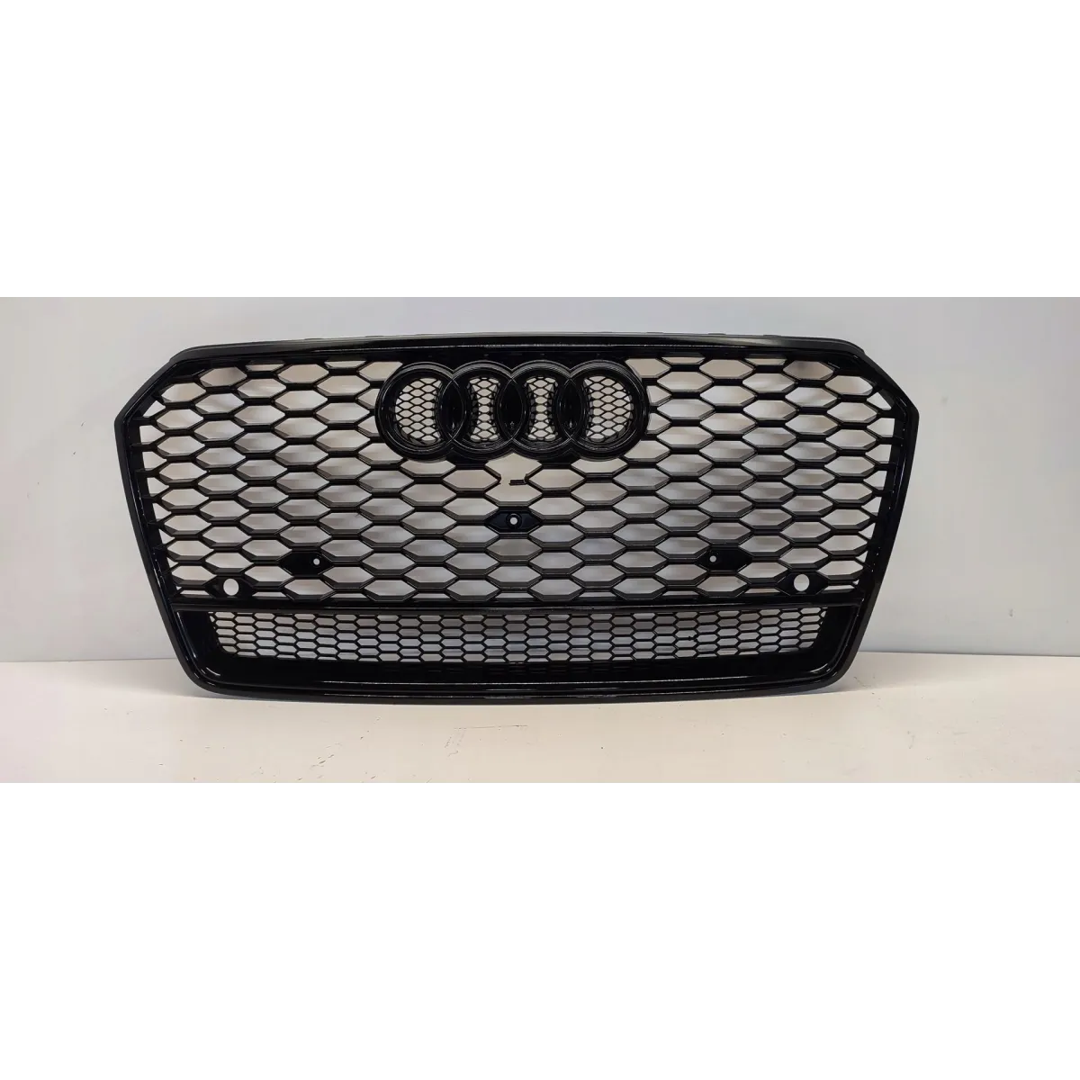 AUDI A7 4G GRILL ATRAPA ZADERZAKA PRZÓD