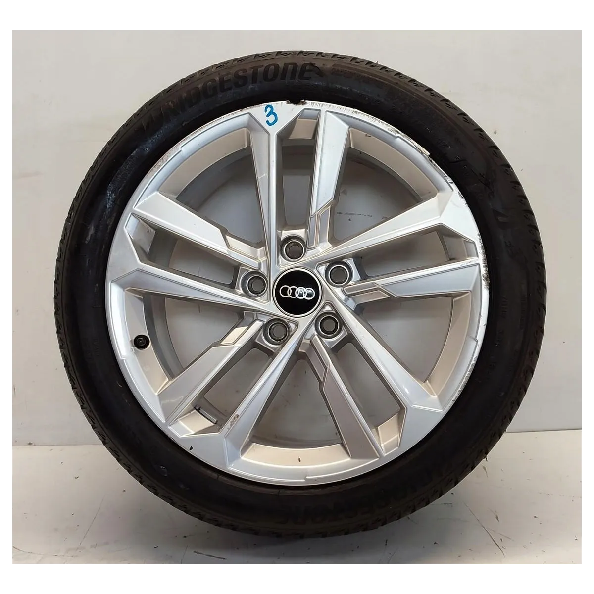 AUDI A3 8Y FELGA 17'' 8Y0601025E