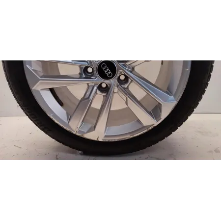 AUDI A3 8Y FELGA 17'' 8Y0601025E