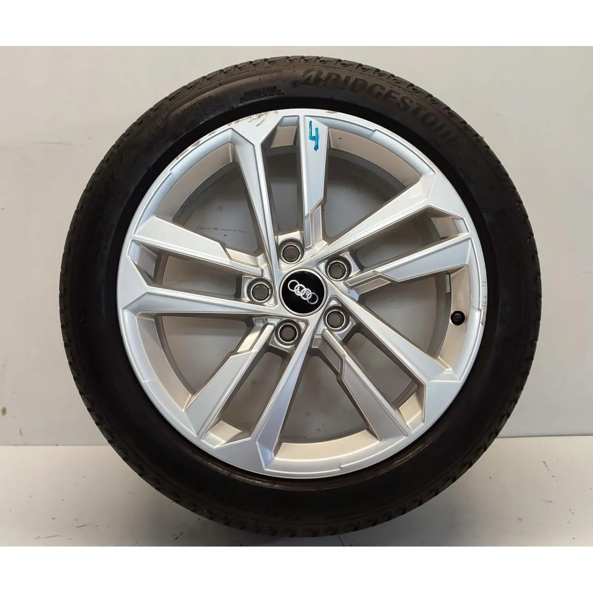 AUDI A3 8Y FELGA 17'' 8Y0601025E