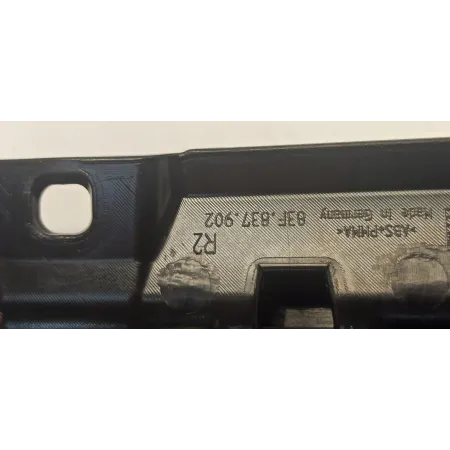 AUDI Q3 83A LISTWA DRZWI PRAWY PRZÓD 83F837902