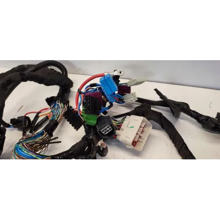 VOLVO V60 WIĄZKA KOMORY SILNIKA 2020