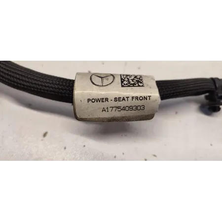 MERCEDES W247 WIĄZKA FOTELA PRZÓD A1775409303