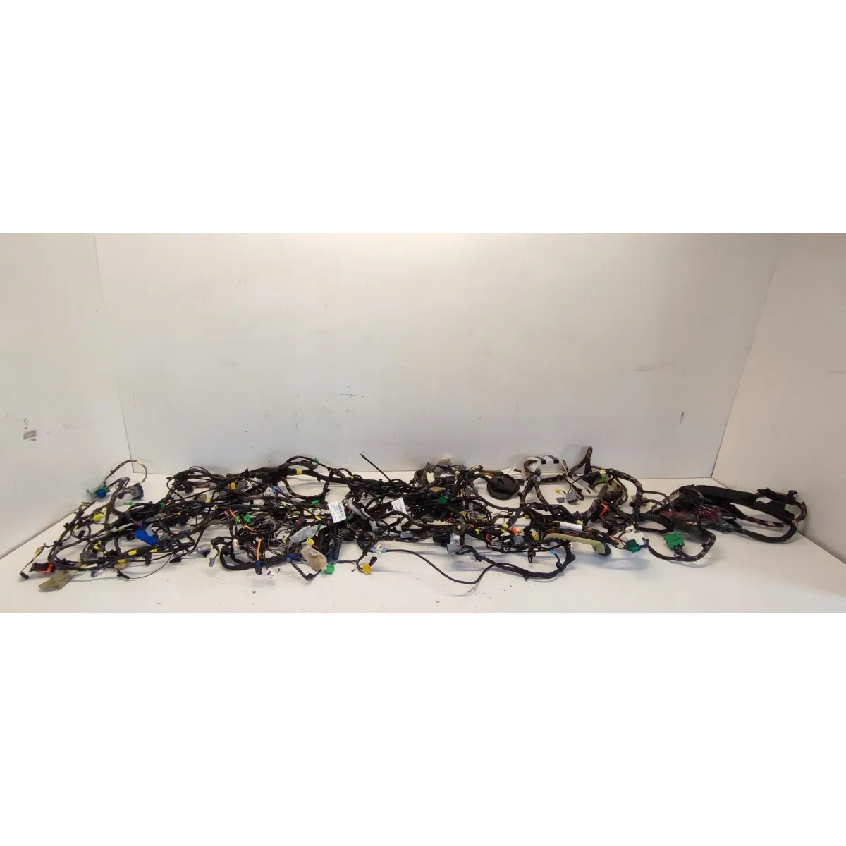 VOLVO V60 WIĄZKA KABNY 2015 RHD ANGLIK