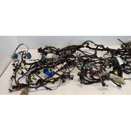 VOLVO V60 WIĄZKA KABNY 2015 RHD ANGLIK