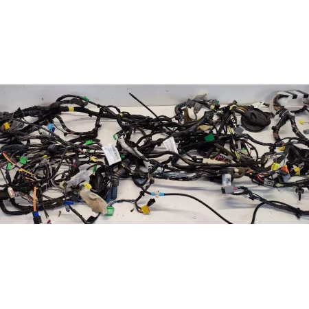 VOLVO V60 WIĄZKA KABNY 2015 RHD ANGLIK