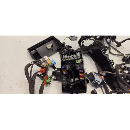 SEAT LEON III WIĄZKA KOMORY SILNIKA 1.4 TSI 2018