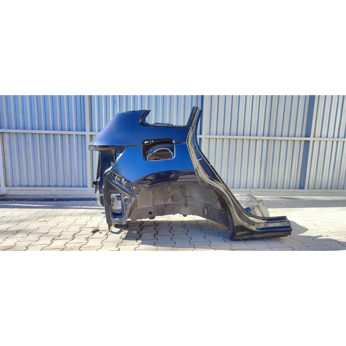 SKODA KAROQ ĆWIARTKA BŁOTNIK PRAWY TYŁ