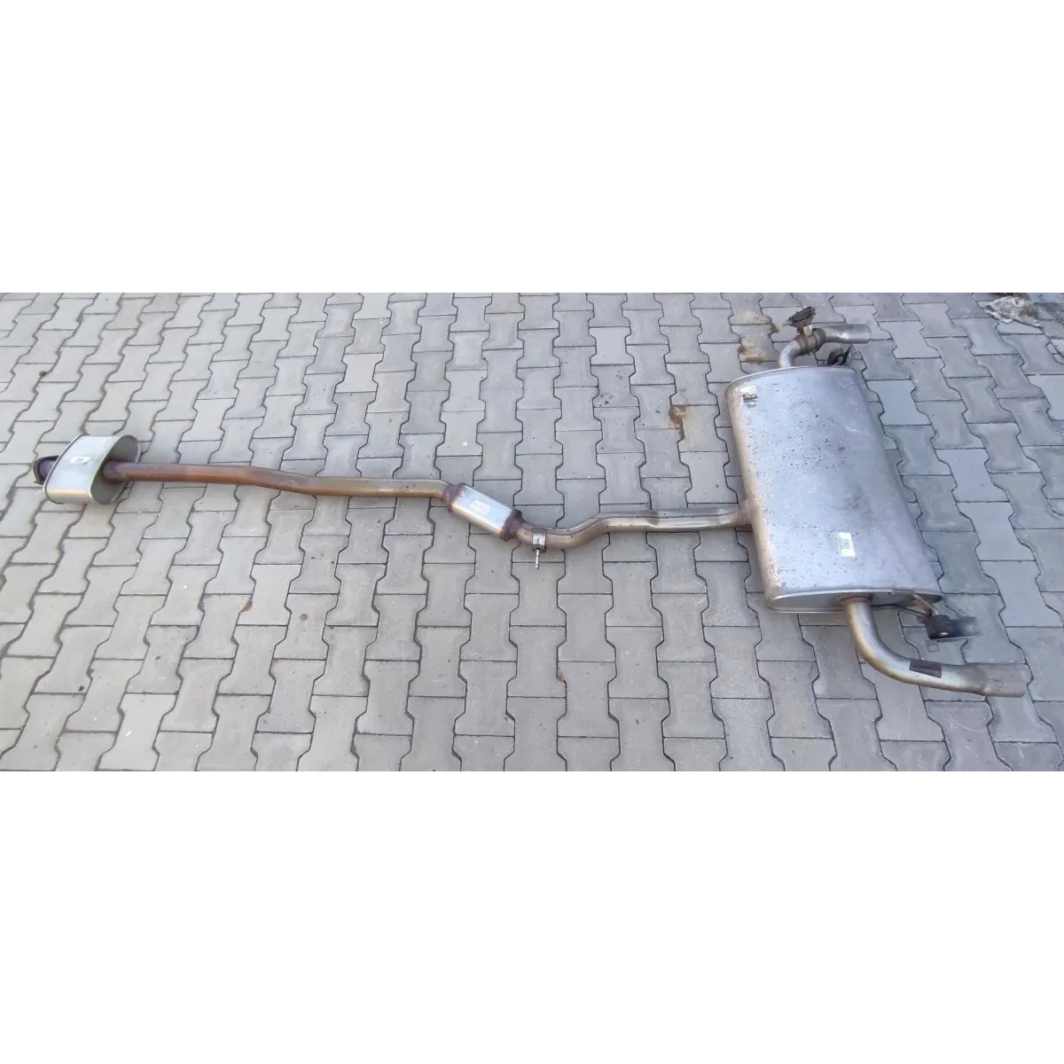 VOLVO V60 WYDECH TŁUMIK 82617365 82421354