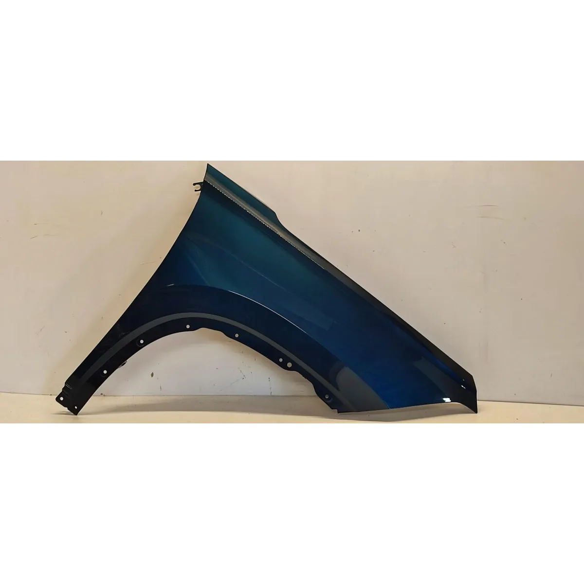 VW TAYRON BŁOTNIK PRAWY PRZÓD 2025 LP5J 57N821022