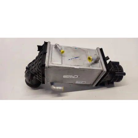 VW TAYRON CHŁODNICA INTERCOOLER 04E145785N