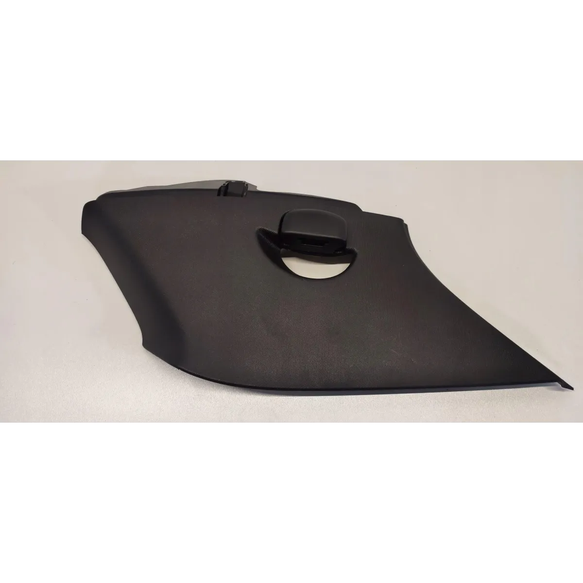 VW TAYRON OSŁONA SŁUPKA PRAWA 57L867246A