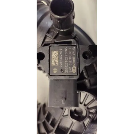 VW TAYRON RURA DOLOT POWIETRZA 1.5 TSI 04E145641J