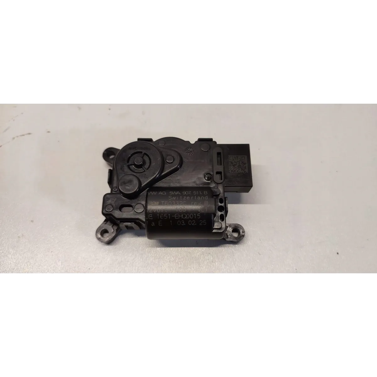 VW TAYRON SILNICZEK NAGRZEWNICY 5WA907511B