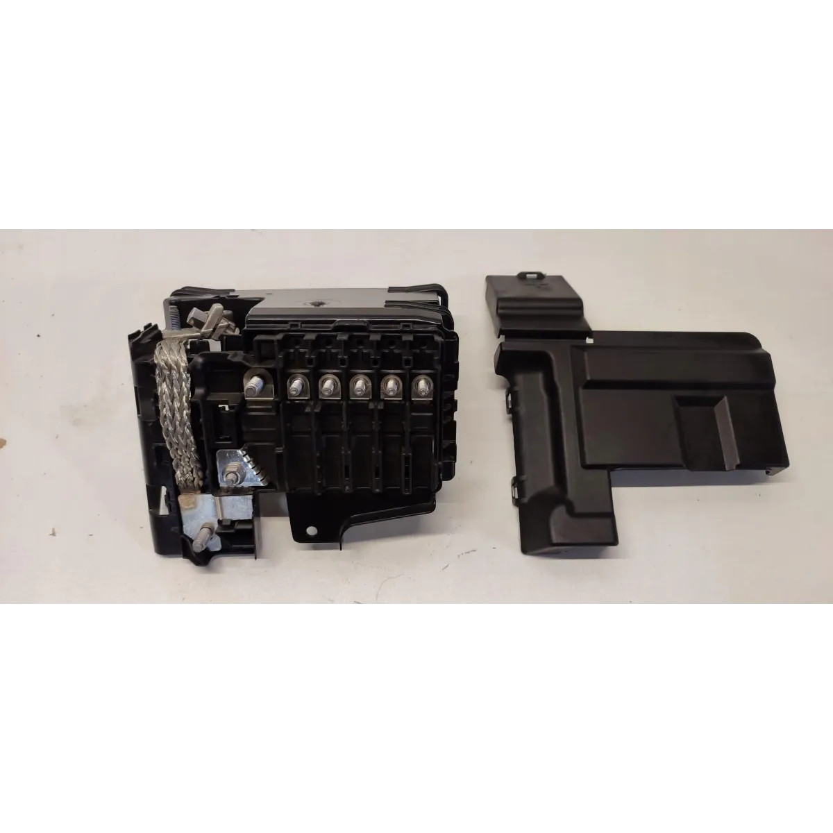 VW TAYRON KLEMA PLUSOWA 5WA915429A