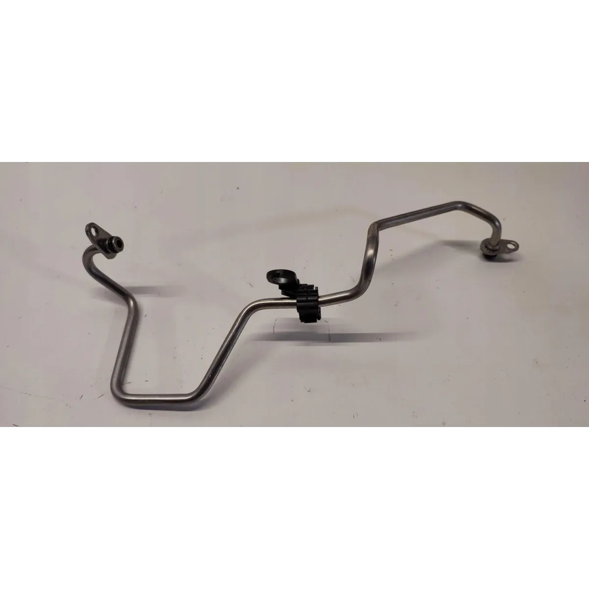 VW TAYRON PRZEWÓD ZASILAJĄCY TURBO 05E145140N