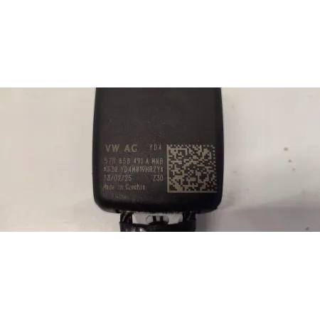 VW TAYRON ZAPINKA PASA KANAPY 3 RZĄD 57H858491A LEWA