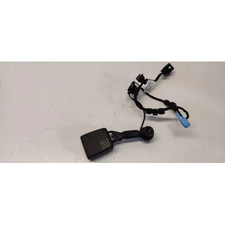 VW TAYRON ZAPINKA PASA KANAPY 3 RZĄD 57H858491