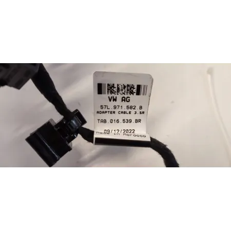 VW TAYRON ZAPINKA PASA KANAPY 3 RZĄD 57H858491