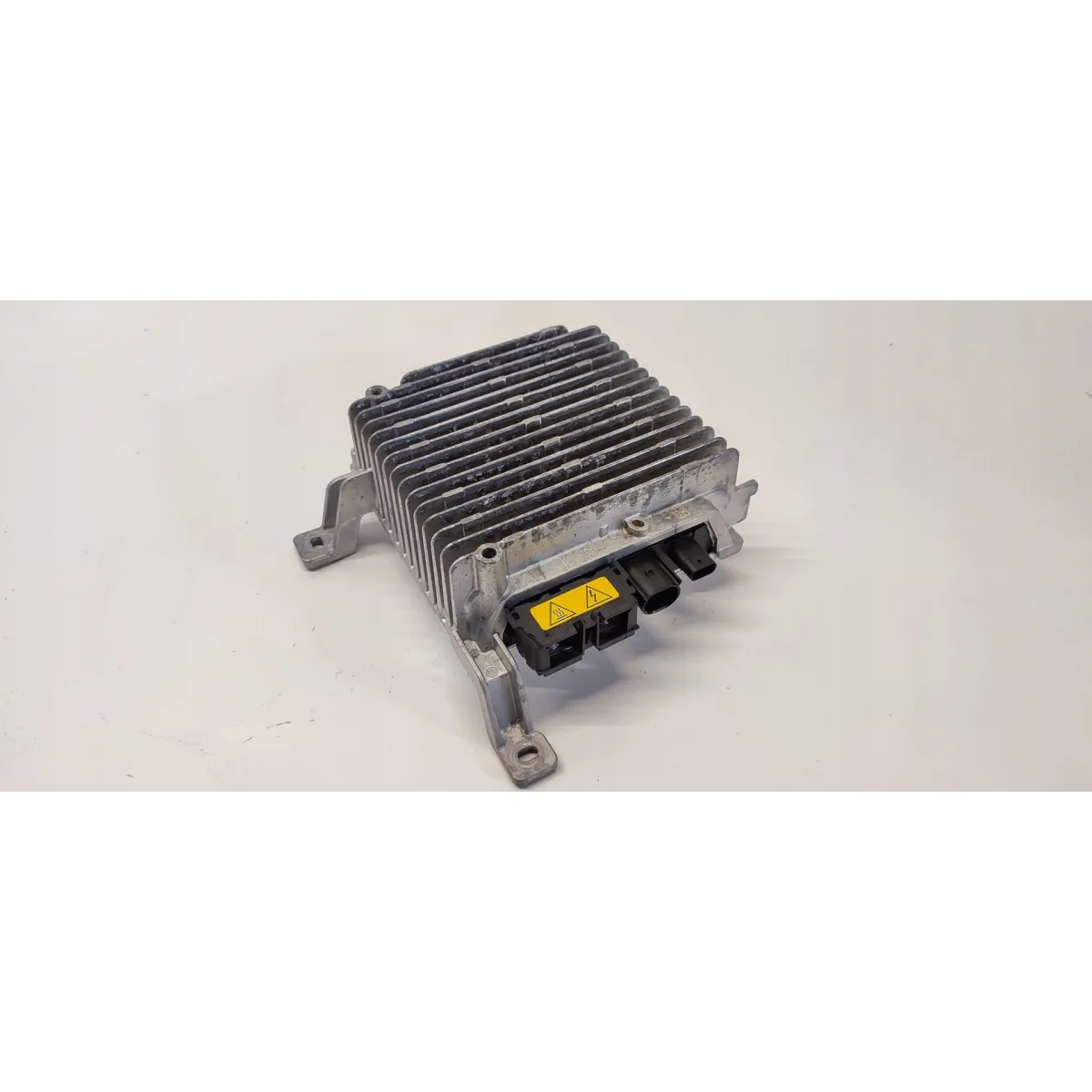 VW TAYRON PRZETWORNICA NAPIĘCIA 5QS959682D 5QS959682C