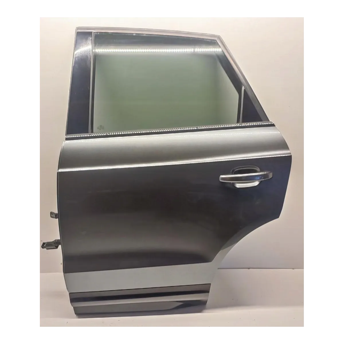 AUDI Q3 8U DRZWI LEWY TYŁ 2017 LZ7S S-LINE 8U0833051B