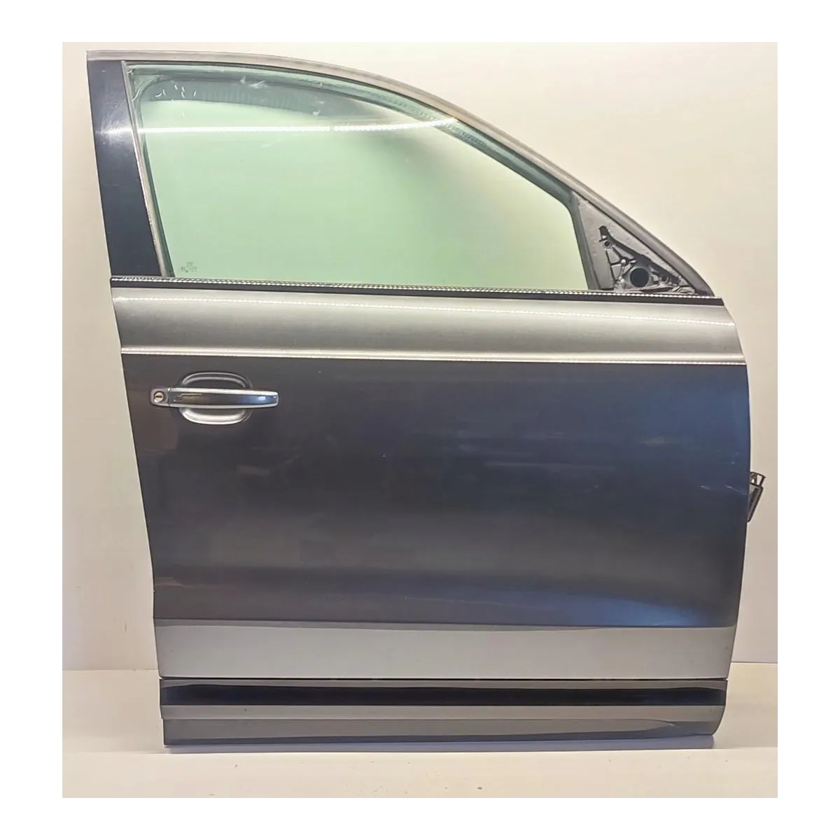 AUDI Q3 8U DRZWI PRAWY PRZÓD LZ7S 2017 S-LINE 8U0831052C