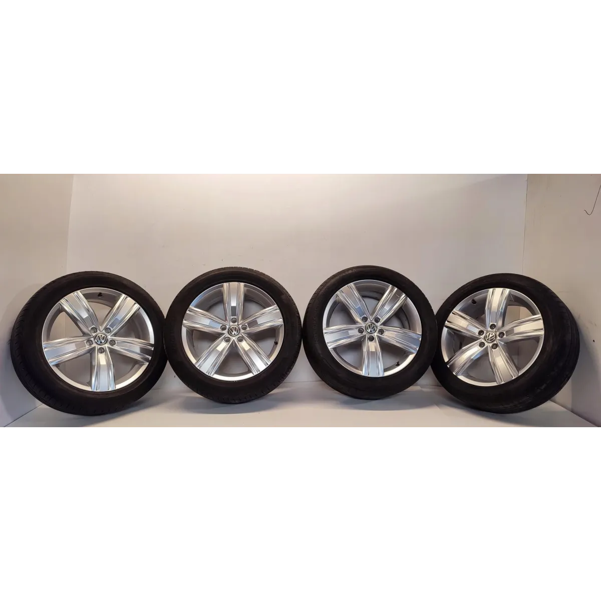 VW TIGUAN II FELGI 19'' 5NA601025R