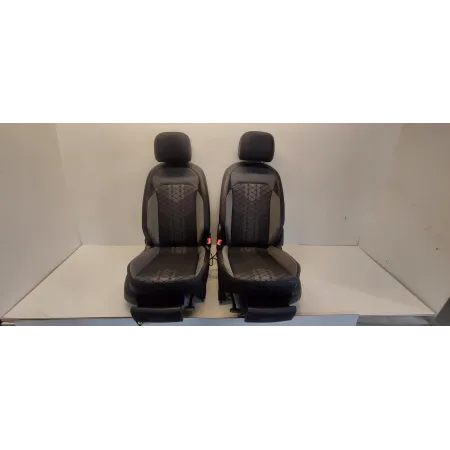 VW TIGUAN II FOTELE KANAPA R-LINE GRZANE