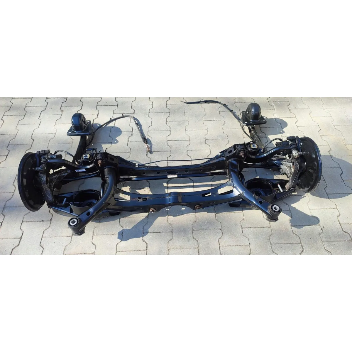 VW TIGUAN II BELKA ZAWIESZENIE TYŁ 3Q0505235AC