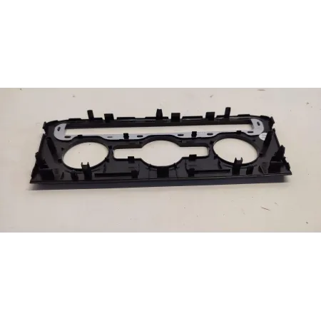 VW TIGUAN II RAMKA PANELU KLIMATYZACJI 5NC820073A