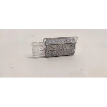 VW TIGUAN II LAMPKA KABINY 7L0947415