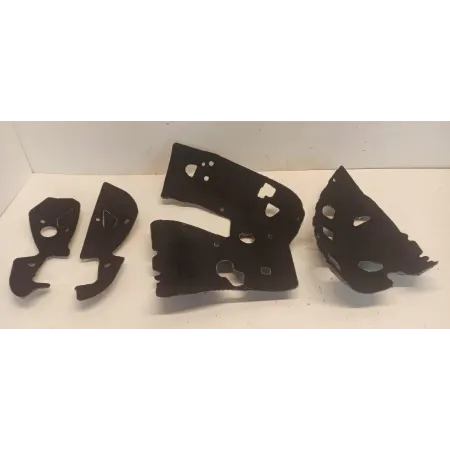 MERCEDES GLC W253 SUV WYGŁUSZENIE TYLYCH NADKOLI KOMPLET A2536829300