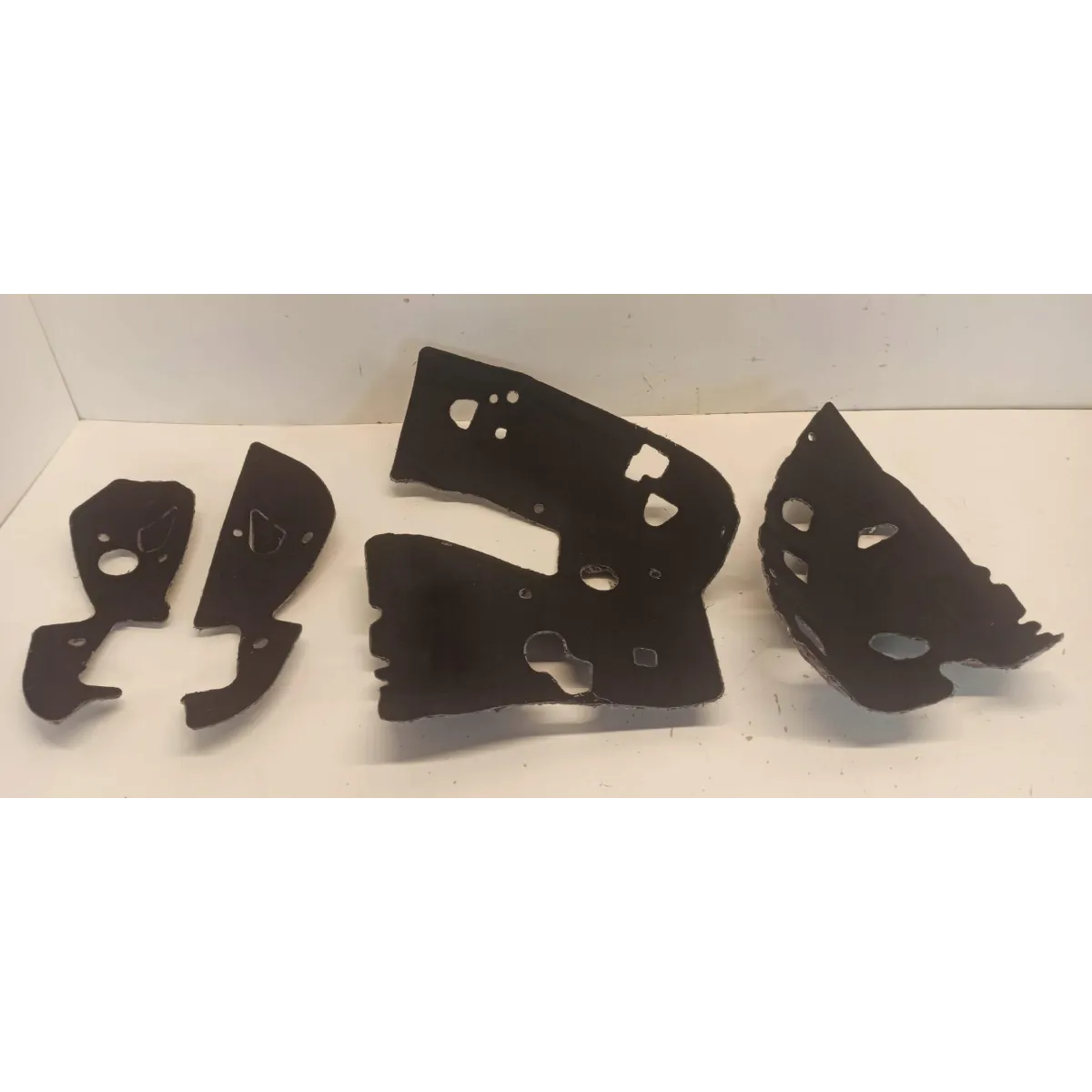 MERCEDES GLC W253 SUV WYGŁUSZENIE TYLYCH NADKOLI KOMPLET A2536829300