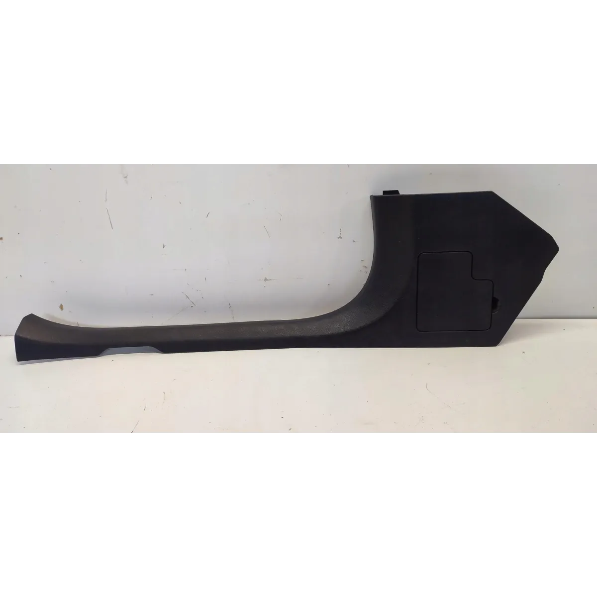 MERCEDES GLC W253 OSŁONA PROGU LEWY PRZÓD A2056860536