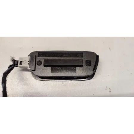 MERCEDES GLC W253 X253 LAMPKA KABINY A0009064401