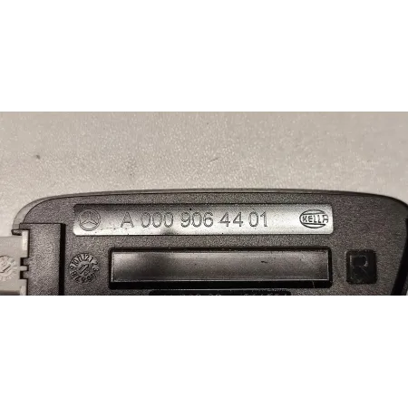 MERCEDES GLC W253 X253 LAMPKA KABINY A0009064401