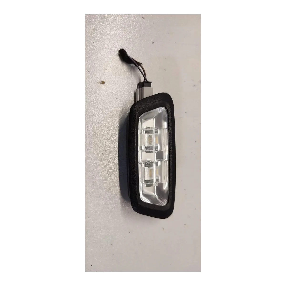 MERCEDES GLC W253 X253 LAMPKA KABINY A0009064301