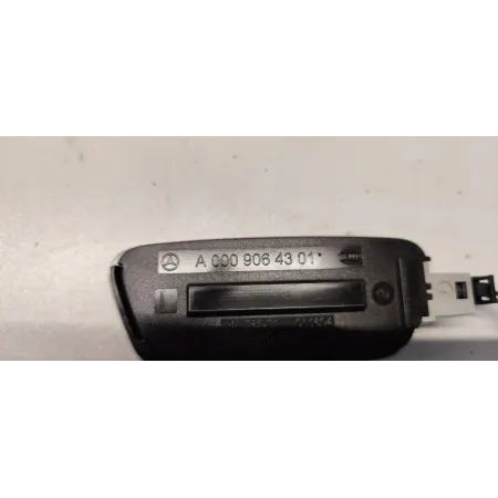 MERCEDES GLC W253 X253 LAMPKA KABINY A0009064301