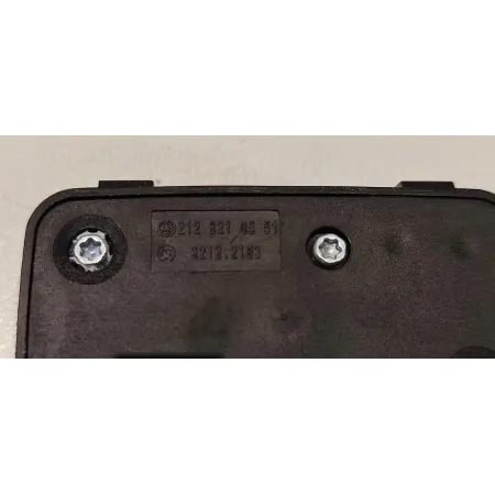 MERCEDES GLC W253 X253 PRZYCISK OTWIERANIA KLAPY A2128210551