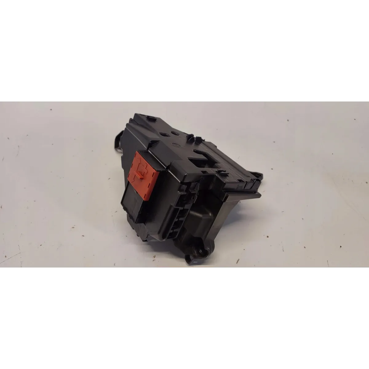 MERCEDES GLC W253 X253 SKRZYNKA ROZDZIELACZ PRĄDU A2535409715