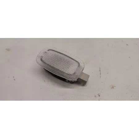 MERCEDES GLC W253 X253 LAMPKA KABINY WNĘTRZA A0028202101