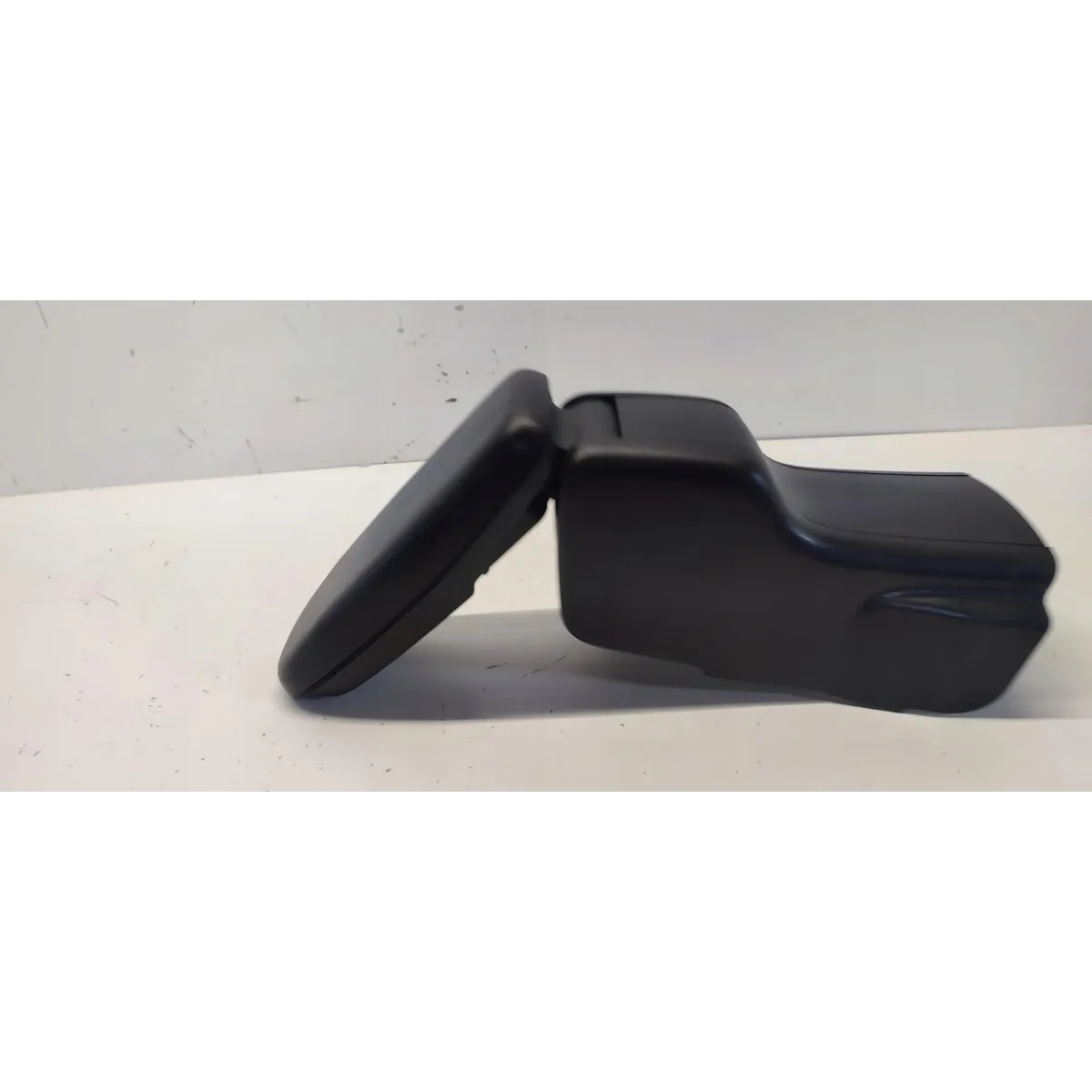 MAZDA 2 TOYOTA YARIS IV PODŁOKIETNIK 58901-K0020