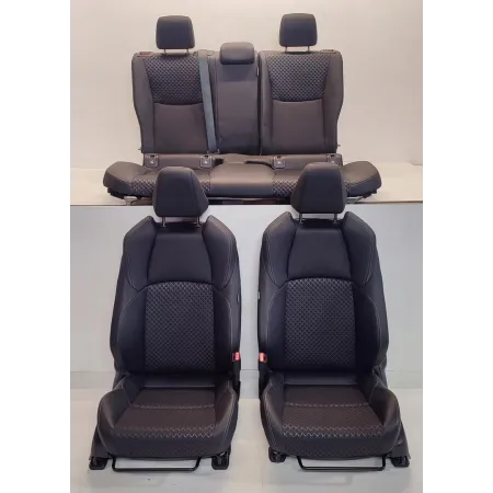 MAZDA 2 TOYOTA YARIS IV FOTELE KANAPA