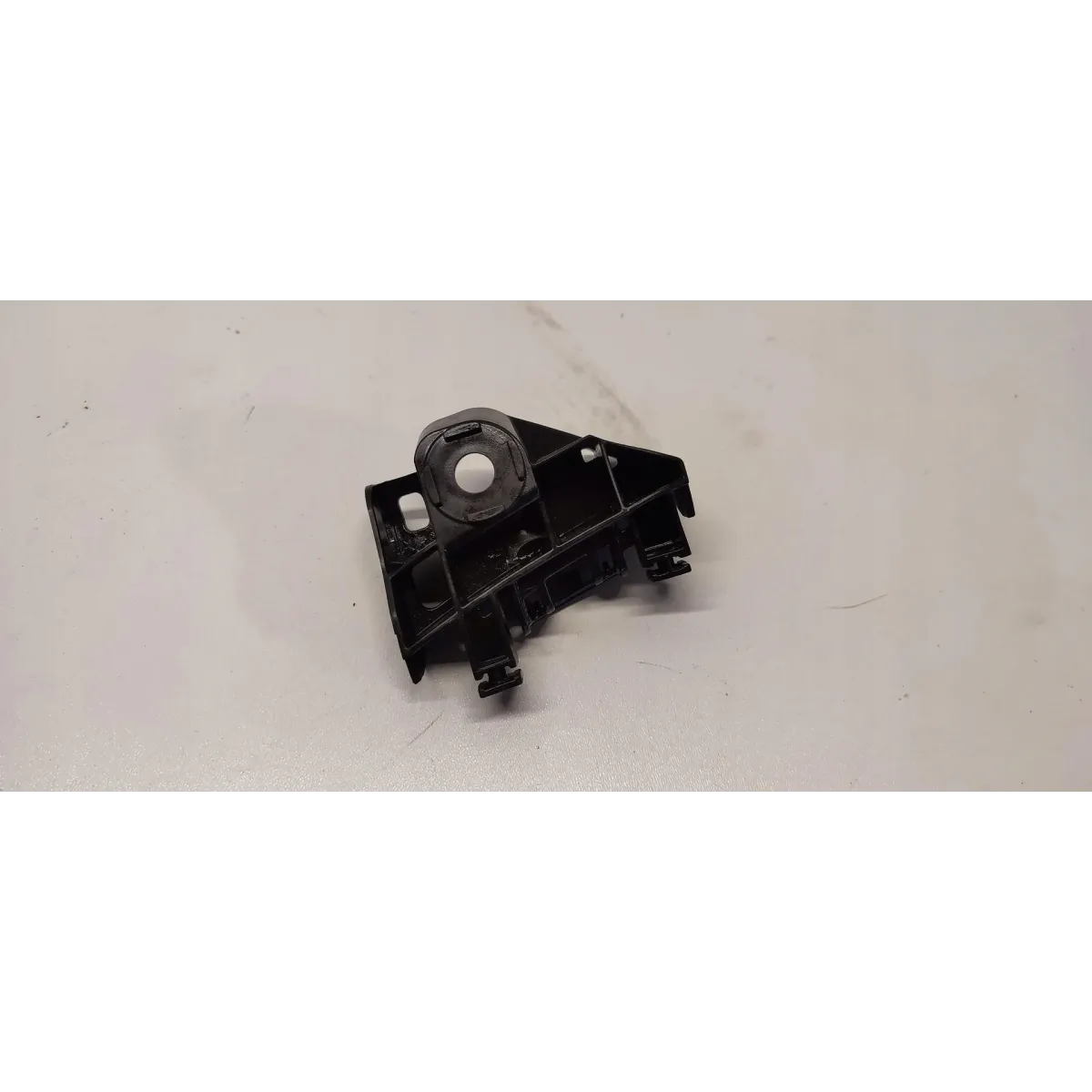 MAZDA 2 TOYOTA YARIS IV ŚLIZG ZDERZAKA PRAWY TYŁ 52156-K0010