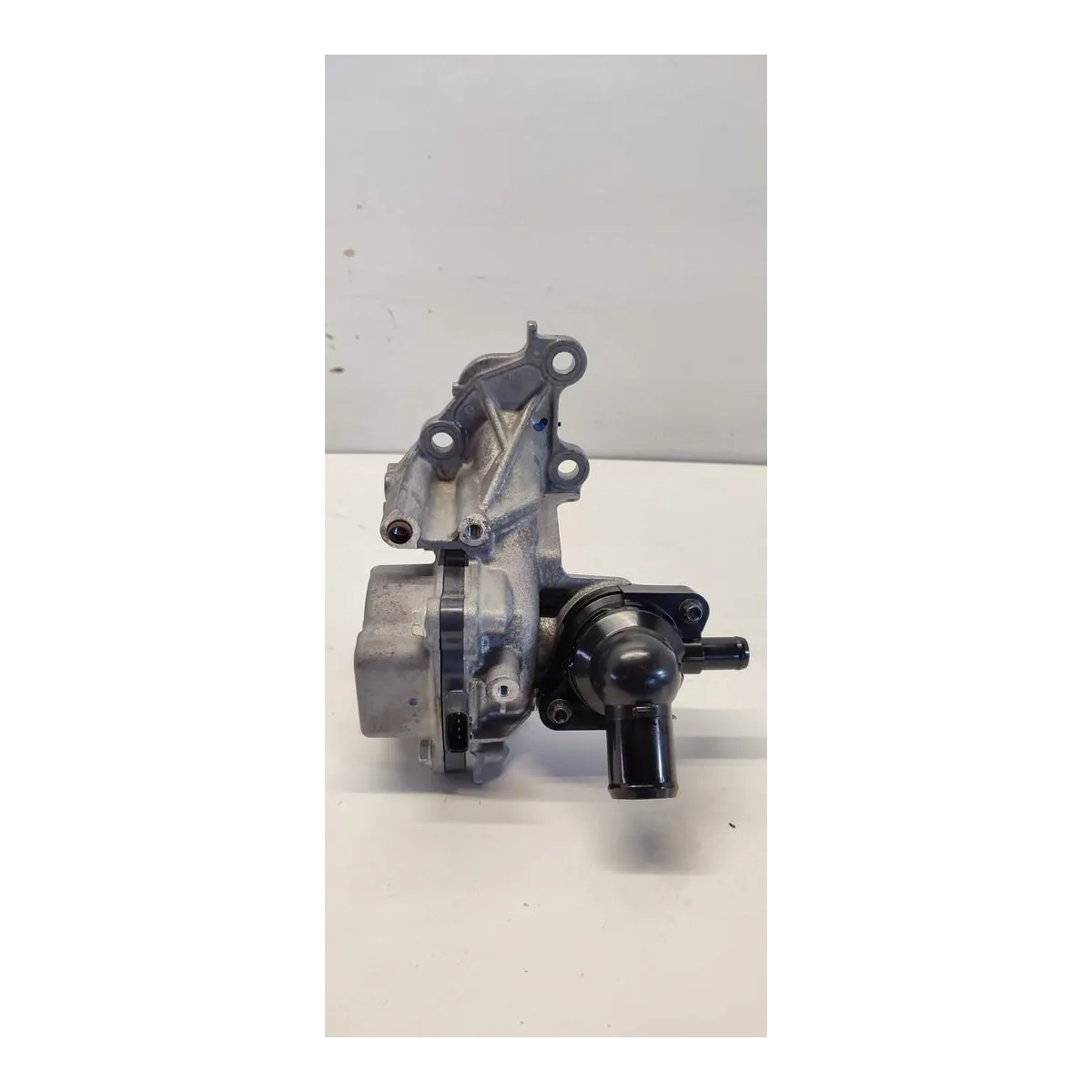 MAZDA 2 TOYOTA YARIS IV POMPA WODY 1.5 HYBRID 0810G89050101